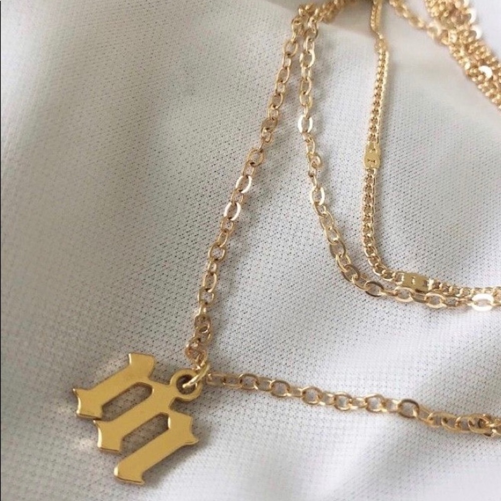gold dainty necklaces